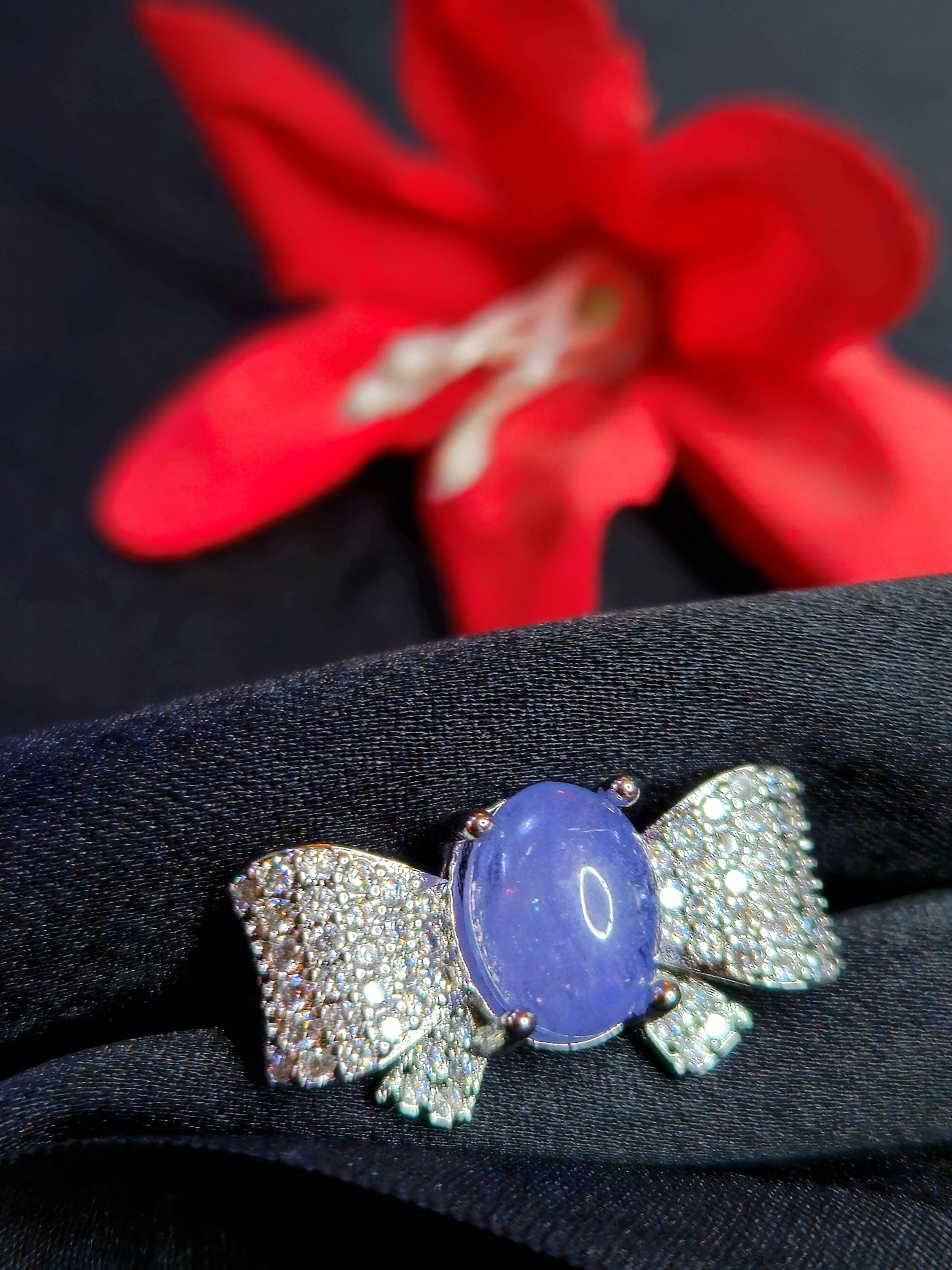 Tanzanite Bow Ring